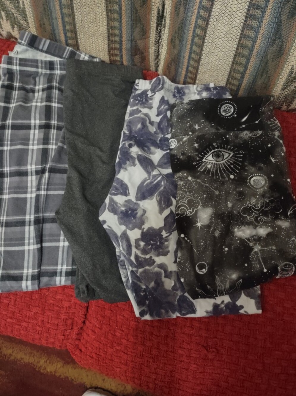 Lot of 4 Women’s Black Celestial Print Leggings L